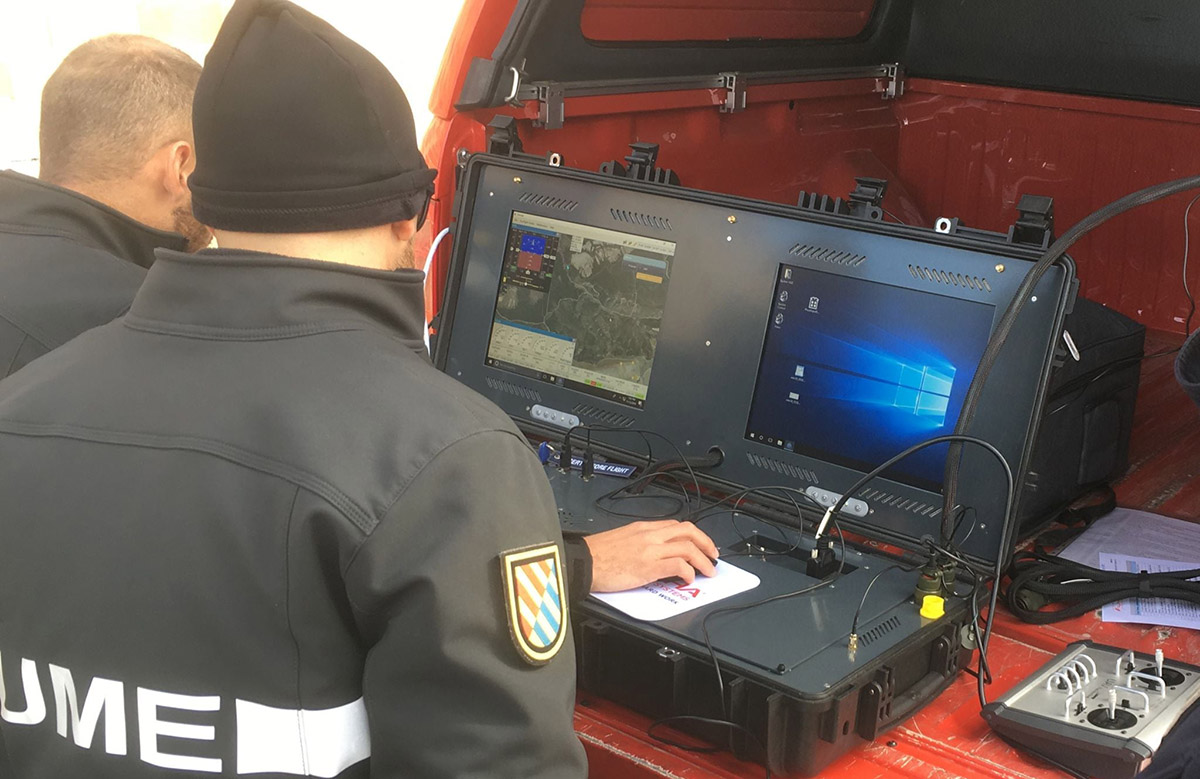 Helicptero UAV espaol A-800, que cuenta con la solucin de control de vuelo de UAV Navigation.